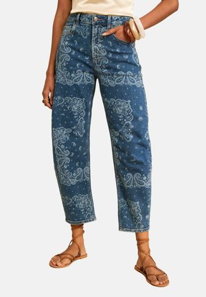 Love & Roses, REGULAR FIT - BARREL SHAPE JEAN WITH BANDANA STYLE PRINT . - Wide leg - mid blue