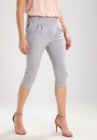 Kaffe Shorts - mottled light grey