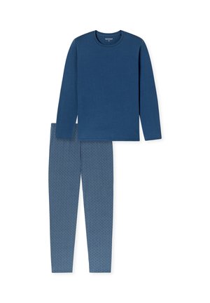 Das blaue Langarm-Top und die gemusterten Leggings haben eine glatte Textur. Die Leggings zeigen ein geometrisches Muster in einem helleren Blauton.