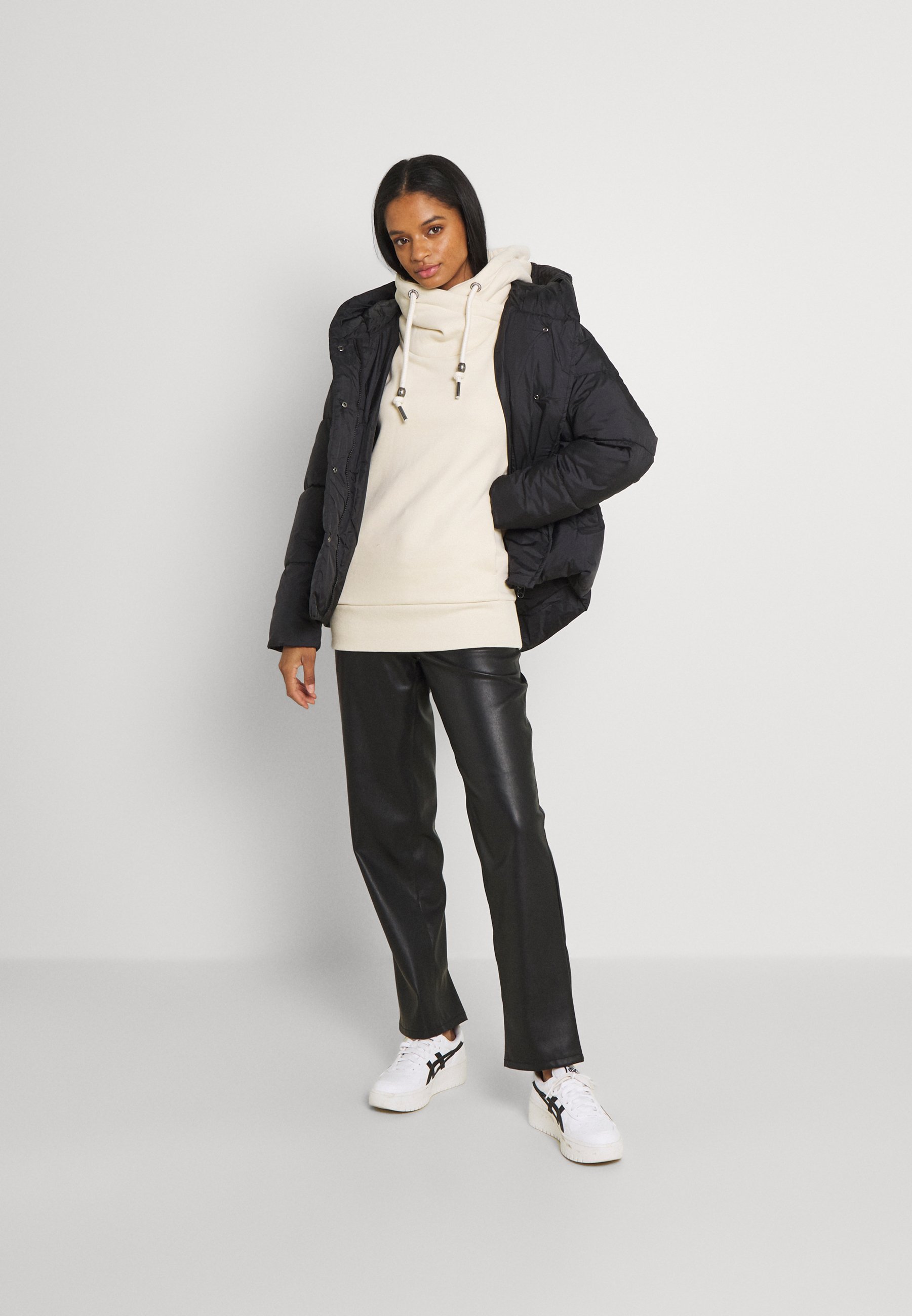 Vero Moda VMGEMMAHOLLY PADDED JACKET - Giacca invernale - black/nero -  Zalando.it