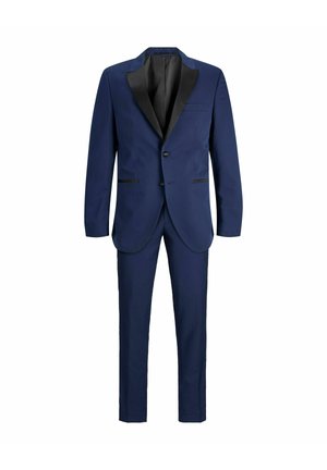 Marineblauer Herren-Smoking mit schwarzen Satin-Schalkragen, zwei Knöpfen, zwei Fronttaschen und passenden Slim-Fit-Hosen vor weißem Hintergrund.