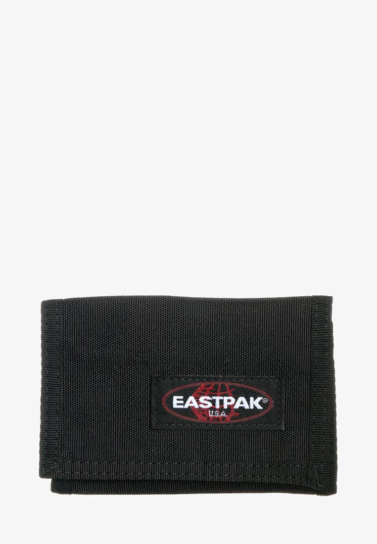 Sort nylon pung med en tri-fold design, der har et rødt og hvidt "EASTPAK" logo patch på forsiden og stikninger i kanten.