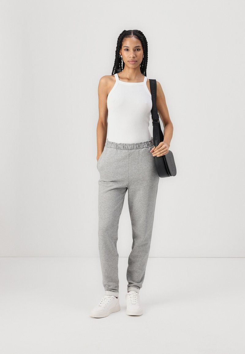 Hauts de edc by Esprit à bas prix | Seconde main