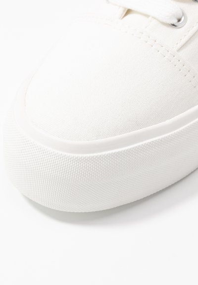 adidas gazelle silver green womens Adidas 3MC Vulc Sneakers White/White