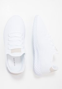 Pier One Sapatilhas - white/grey