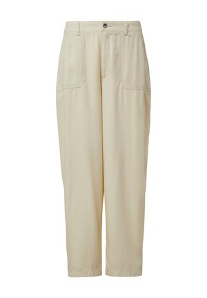 Jasno beżowe spodnie wykonane z miękkiego materiału, charakteryzujące się luźnym krojem, dwiema przednimi kieszeniami i zapięciem na guzik w talii.