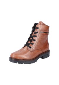 Bottine en cuir marron avec lacets noirs, surface texturée, bout rond et semelle robuste. Présente un accent métallique sur le côté et un logo.