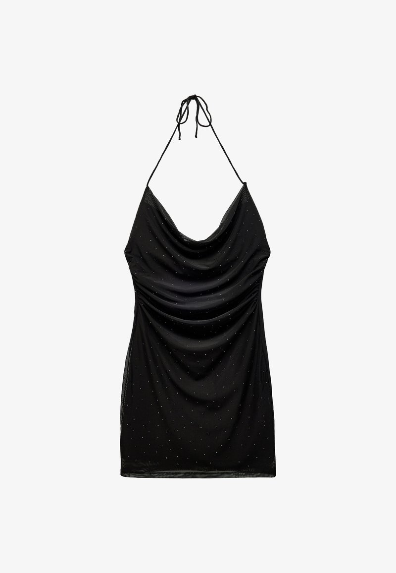 Schwarzes Halfterkleid mit drapiertem Design, verziert mit schimmernden silbernen Punktakzenten und aus glattem, leichtem Stoff, der eine elegante Silhouette schafft.