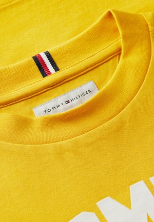 Tommy Hilfiger, TOMMY HILFIGER LOGO JERSEY CREW NECK T-SHIRT - T-Shirt print - countryside yellow