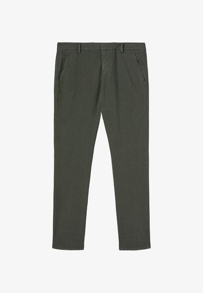 Pantaloni in cotone verde oliva con finitura texturizzata, dotati di tasche laterali e design a gamba dritta. Chiusura frontale semplice e passanti per cintura.