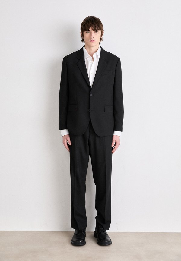 KARLO FLIP SET - Anzug