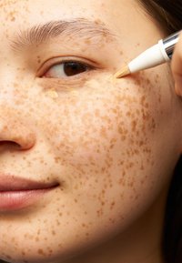 L'Oréal Paris PERFECT MATCH EYE CARE-CONCEALER - Concealer - 3-5n natural beige