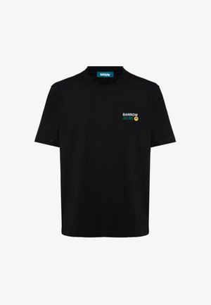 T-shirt nera a maniche corte con piccolo testo bianco e verde "BARROW BAD VIBES GOOD TIMES" e una emoji gialla con faccina triste sul petto sinistro.
