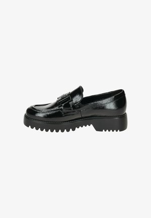 Zwarte gepatineerde leren loafers met een stevige rubberen zool, voorzien van een decoratieve band over de bovenkant en een glanzende afwerking.