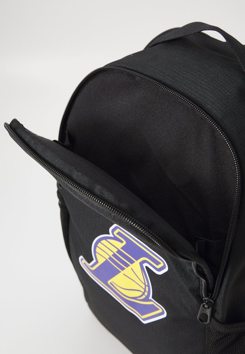 lakers backpack nike Nike Performance NBA BRASILIA BACKPACK LA LAKERS UNISEX - Rucksack - black