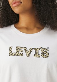 Levi's® Plus PERFECT - Print T-shirt - white