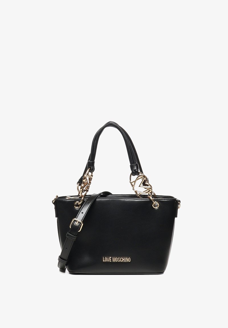Borsa a tracolla nera in ecopelle con dettagli in catena in tonalità oro. Presenta una forma strutturata, doppi manici e una tracolla regolabile. Logo "LOVE MOSCHINO" in vista.
