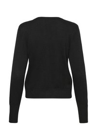 Jersey de color negro con un escote redondeado, mangas largas y una cintura ceñida. Está hecho de una tela texturizada y brillante.