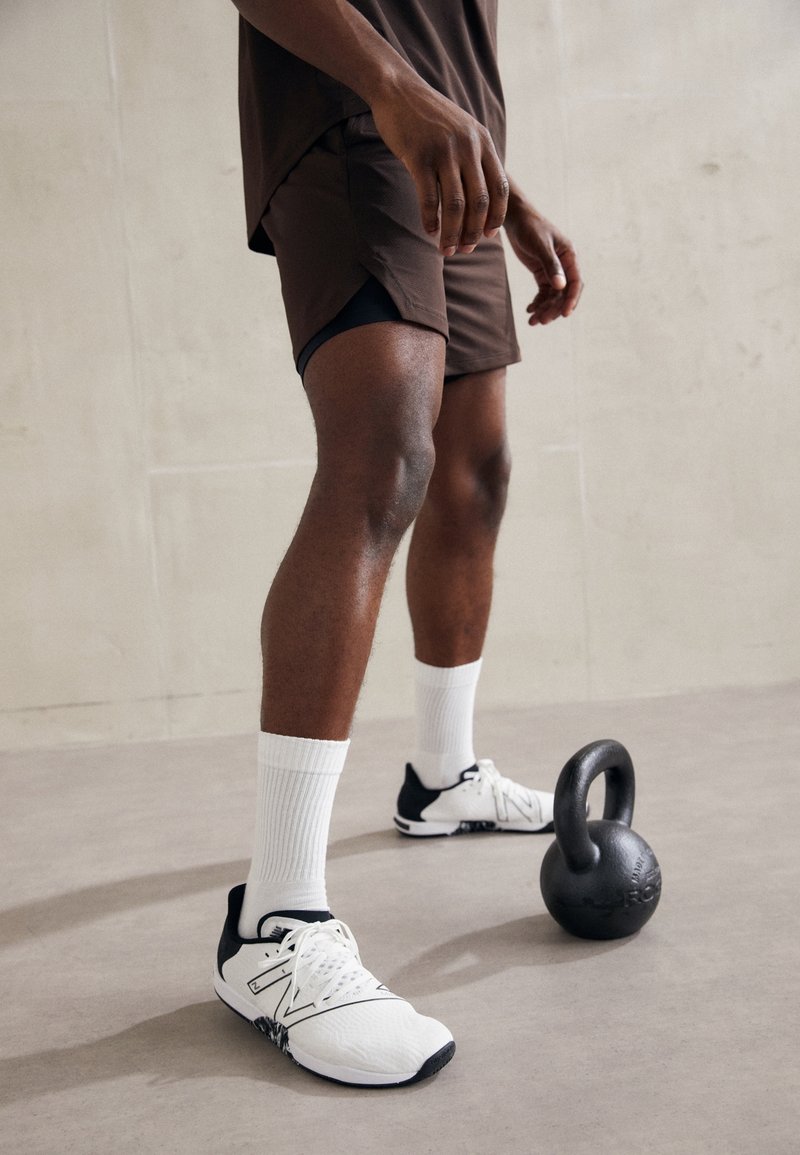 New Balance Scarpe da allenamento - white