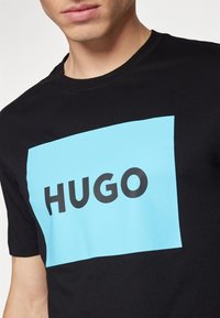 HUGO DULIVE - T-shirts print - black