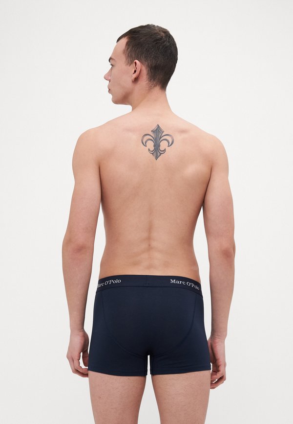 ESSENTIALS 5 PACK - Trunks3