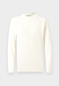 Polo branca de manga comprida com padrão de malha texturizada, pala com três botões e punhos e bainha canelados. Sem logótipos ou gráficos visíveis.