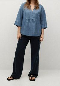 Violeta by Mango Pusero - dark blue