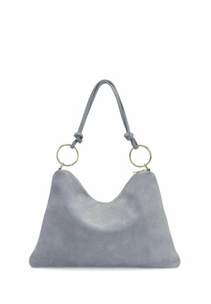 Sac à main en daim gris doux avec une sangle d'épaule unique attachée par des anneaux dorés et des extrémités nouées, sur fond blanc.