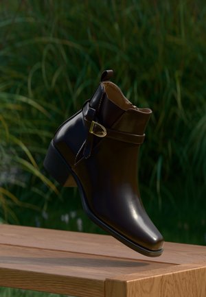 Botines camperos - dark brown