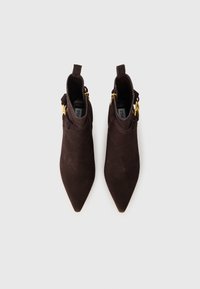 Steve Madden ROLLER - Classic ankle boots - brown