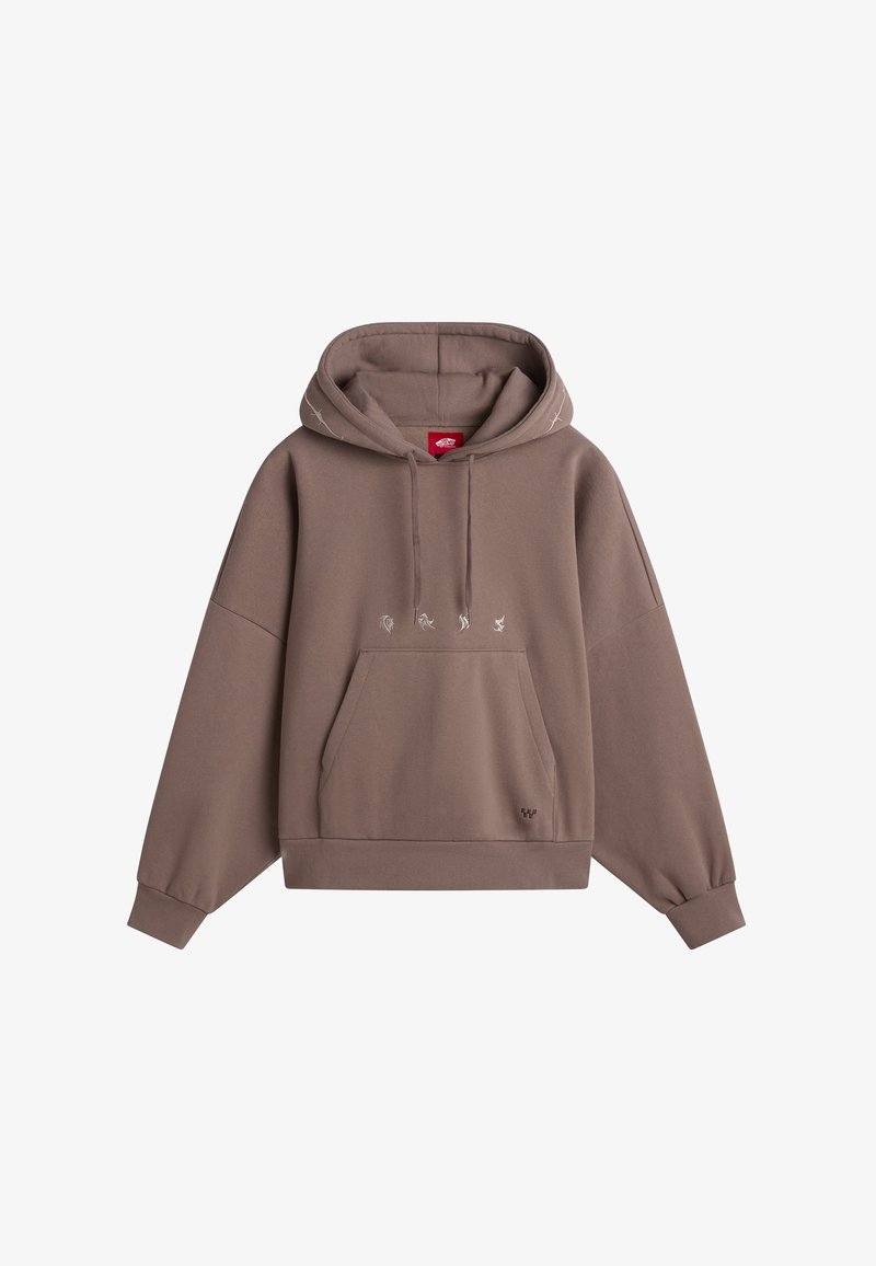 Sweat à capuche ample marron avec poche avant, cordons, petits motifs blancs brodés discrets sur la poitrine et la capuche, et poignets et ourlet côtelés.