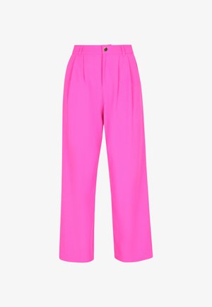 Spodnie z wysokim stanem i szerokimi nogawkami w jaskrawym neonowym różowym kolorze, z plisami, szlufkami na pasek oraz zapięciem z przodu na guzik i suwak.
