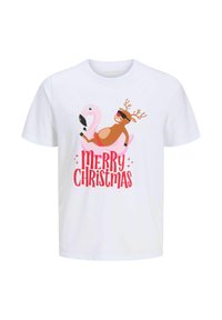 Witte katoenen t-shirt met een speelse grafiek van een rendier in een zonnebril dat op een roze flamingo zit, met "VROLIJK KERSTFEEST" in vetrode tekst.