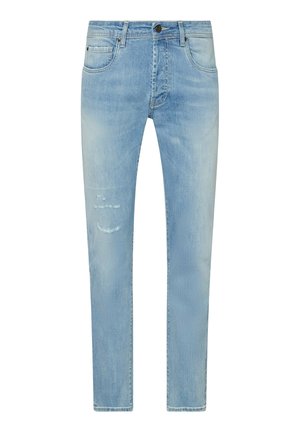 Világoskék, karcsúsított farmer enyhén kopott bal combján, elöl gombos és cipzáras záródással, ötlovas zsebes kialakítással.