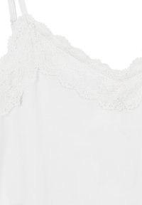 Weißes Top mit einem zarten Spitzenbesatz am Ausschnitt. Weicher Stoff mit verstellbaren Trägern, der ein schlichtes, elegantes Design betont.