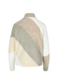 Maglione a maglia con colletto alto, caratterizzato da strisce diagonali in beige, verde e bianco. Texture morbida con vestibilità comoda e polsini a costine.
