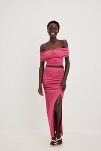 Unselected, pink