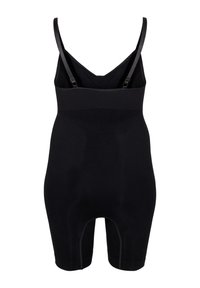 Schwarzes Shapewear-Teil mit verstellbaren Trägern, glatter Textur und einer angepassten Passform, die bis zur Mitte des Oberschenkels reicht.