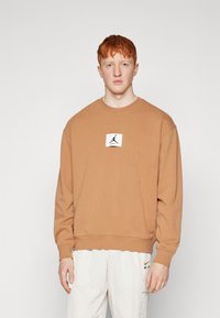 Jordan M J ESS STMT FLC CREW - Sweatshirt - legend dk brown