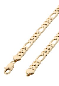 Goudkleurige chunky kettingarmband met platte, rechthoekige schakels en een karabijnsluiting op een witte achtergrond.