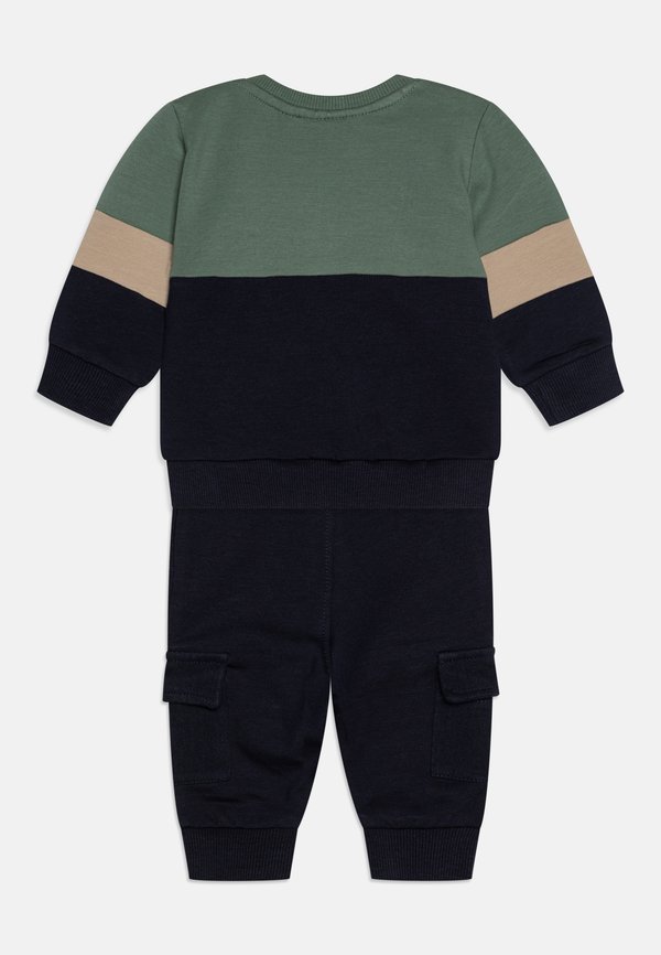 NBMSOLLY SET - Sweatshirt - dark sapphire2