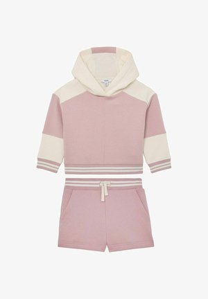 Costum pentru copii format din două piese, cu hanorac cu blocuri de culoare roz prăfuit și crem, și pantaloni scurți asortați cu șnur și buzunare.