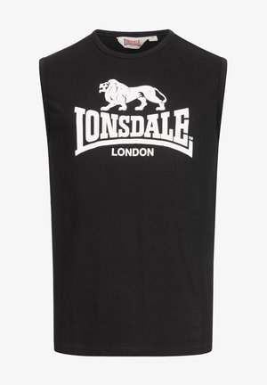 Juodas be rankovių medvilnės marškinėliai su ryškiu baltu "LONSDALE" logotipu ir liūto grafika centre. Lygus paviršius, laisvalaikio stilius.