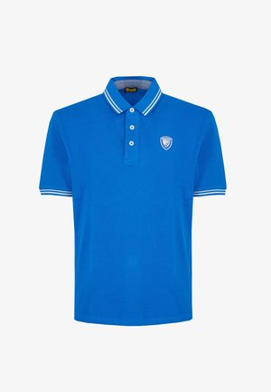 Polo blu in cotone. Caratterizzato da un colletto a strisce bianche, una chiusura con tre bottoni e un logo a scudo sul lato sinistro del petto. Maniche corte.