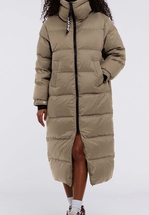 Kabát z prachového peří - beige