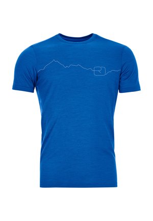 Blaues Kurzarm-T-Shirt aus weichem Stoff mit einer weißen Bergumrissgrafik auf der Vorderseite und einem kleinen Logo in der Ecke.