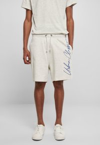 Urban Classics SCRIPT LOGO SWEAT SHORTS - Verryttelyhousut - lightgrey
