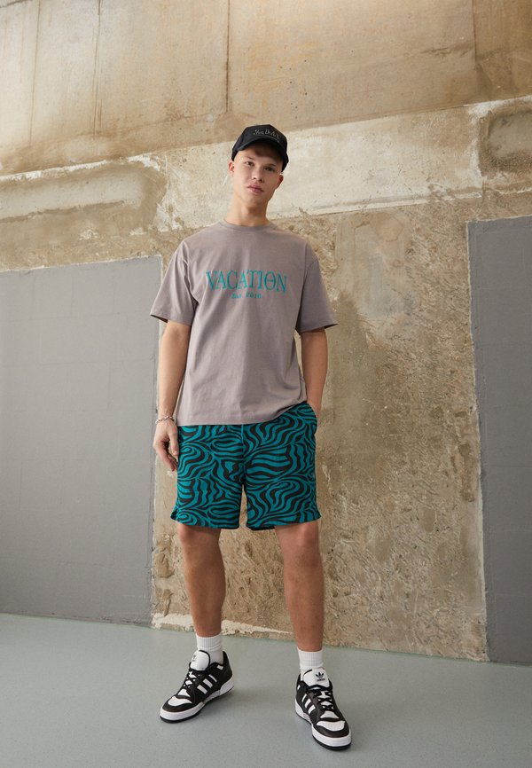 CLASSIC LOGO UNISEX - Print T-shirt - nude