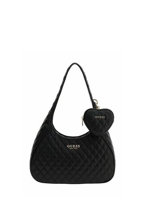 Sac à main noir matelassé avec une silhouette courbée, équipé d'une petite pochette détachable en forme de cœur et d'accents dorés avec le logo "GUESS".