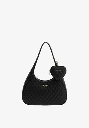 Sac à main noir matelassé avec une silhouette courbée, équipé d'une petite pochette détachable en forme de cœur et d'accents dorés avec le logo "GUESS".